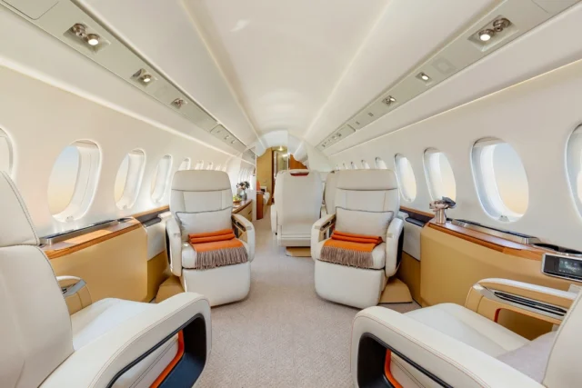 How about a flight ✈️ on this new Falcon 6X?
Who would like to join?